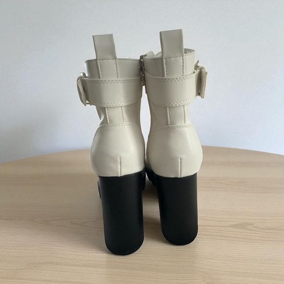 Elegant Cream Lace-Up Combat Boots - Picture 3 of 4
